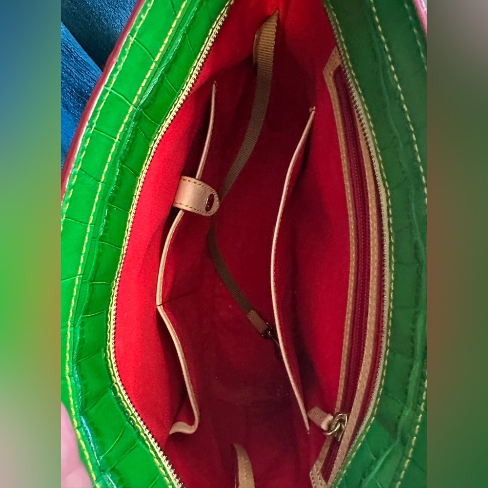Rare Green Dooney & Bourke Croc-Embossed Leather Tote with Scarf - Picture 6 of 7